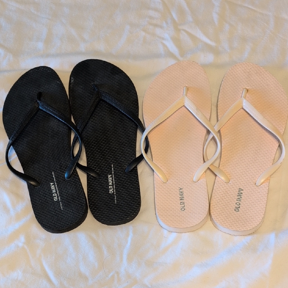 Old Navy Women's Sandals / Flip Flops - Black and Light Pink